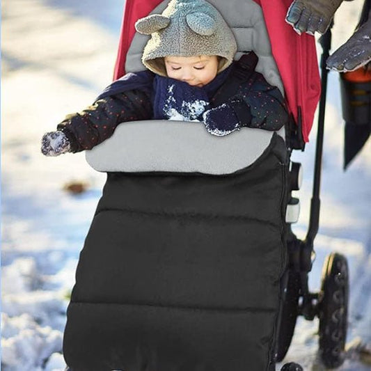 Comment bien choisir une chancelière poussette pour bébé en hiver ?