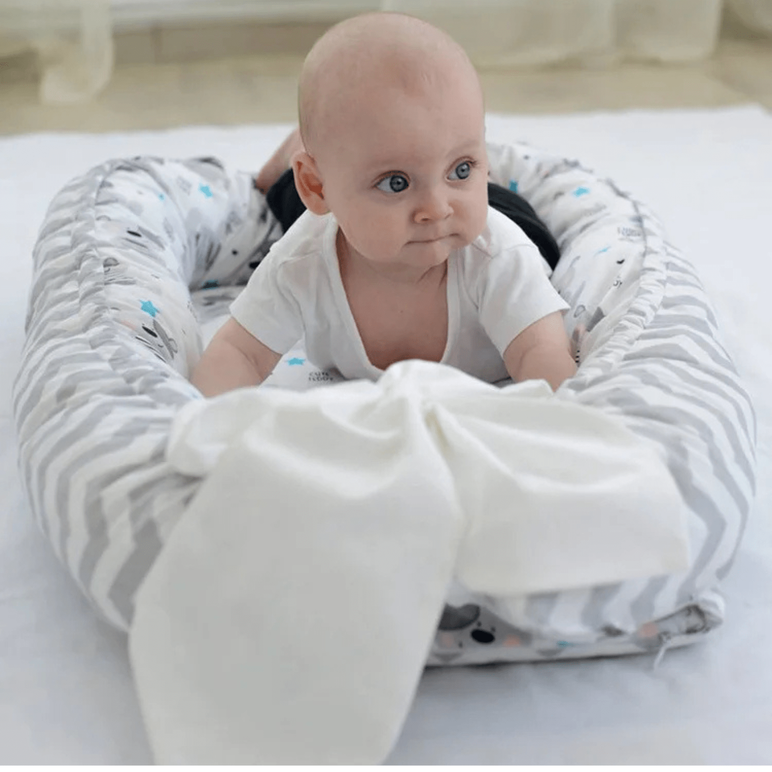 Nid d’ange rose, idée cadeau naissance pour fille, rassurant et confortable