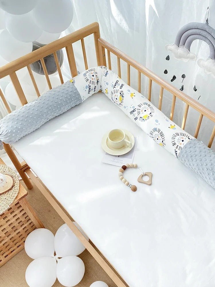 Protection pour lit bébé en coton, forme cylindrique bleu ciel, sécurité et confort de 0 à 3 ans
