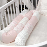 Tour de lit bébé idéal comme cadeau de naissance pour chambre rose