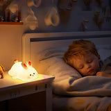 Veilleuse Lapin Câlin lumière douce dans chambre bébé